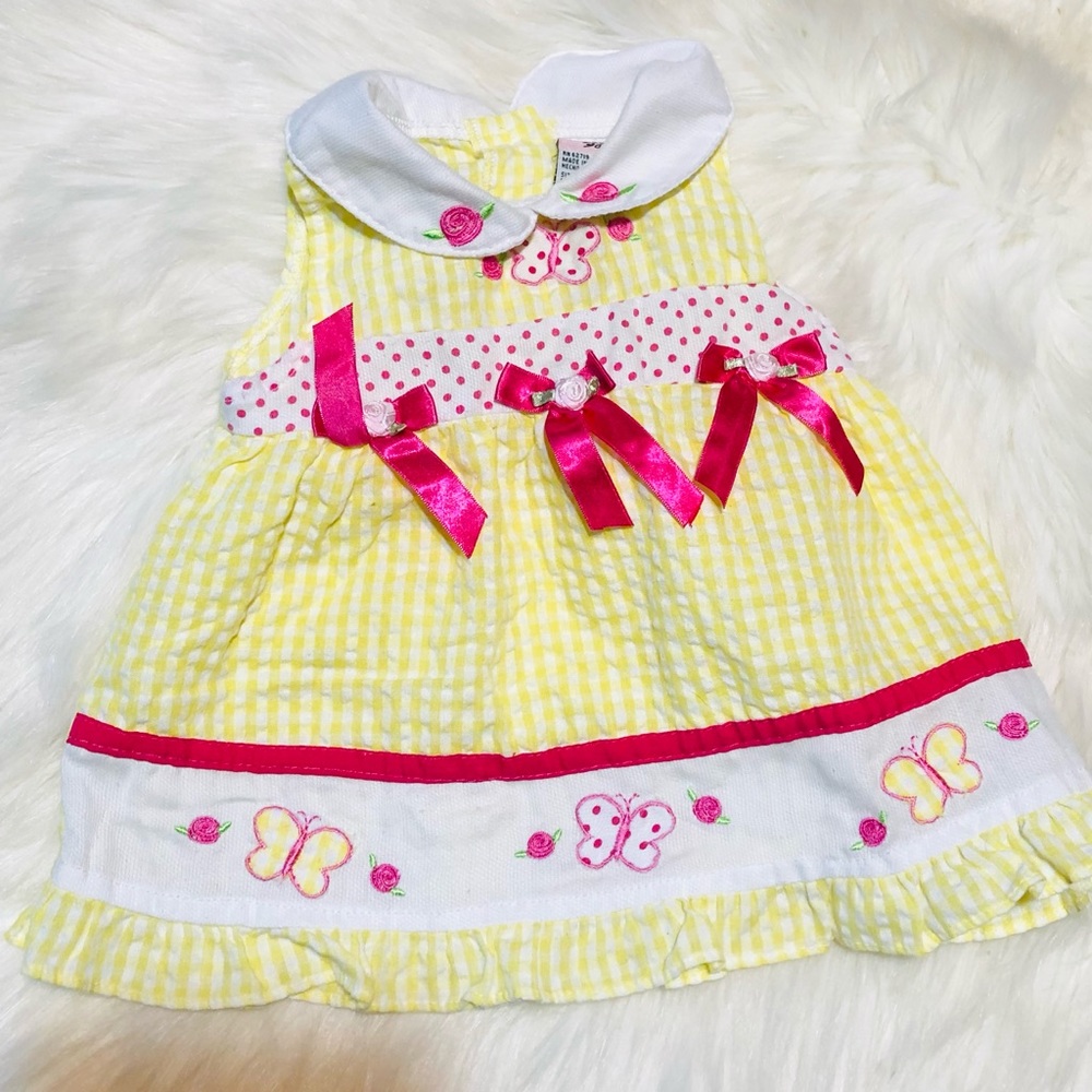 3/6 months  butterfly dress  (10x$15)